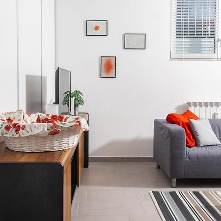 Staurenghi Red Apartment Varese Buitenkant foto
