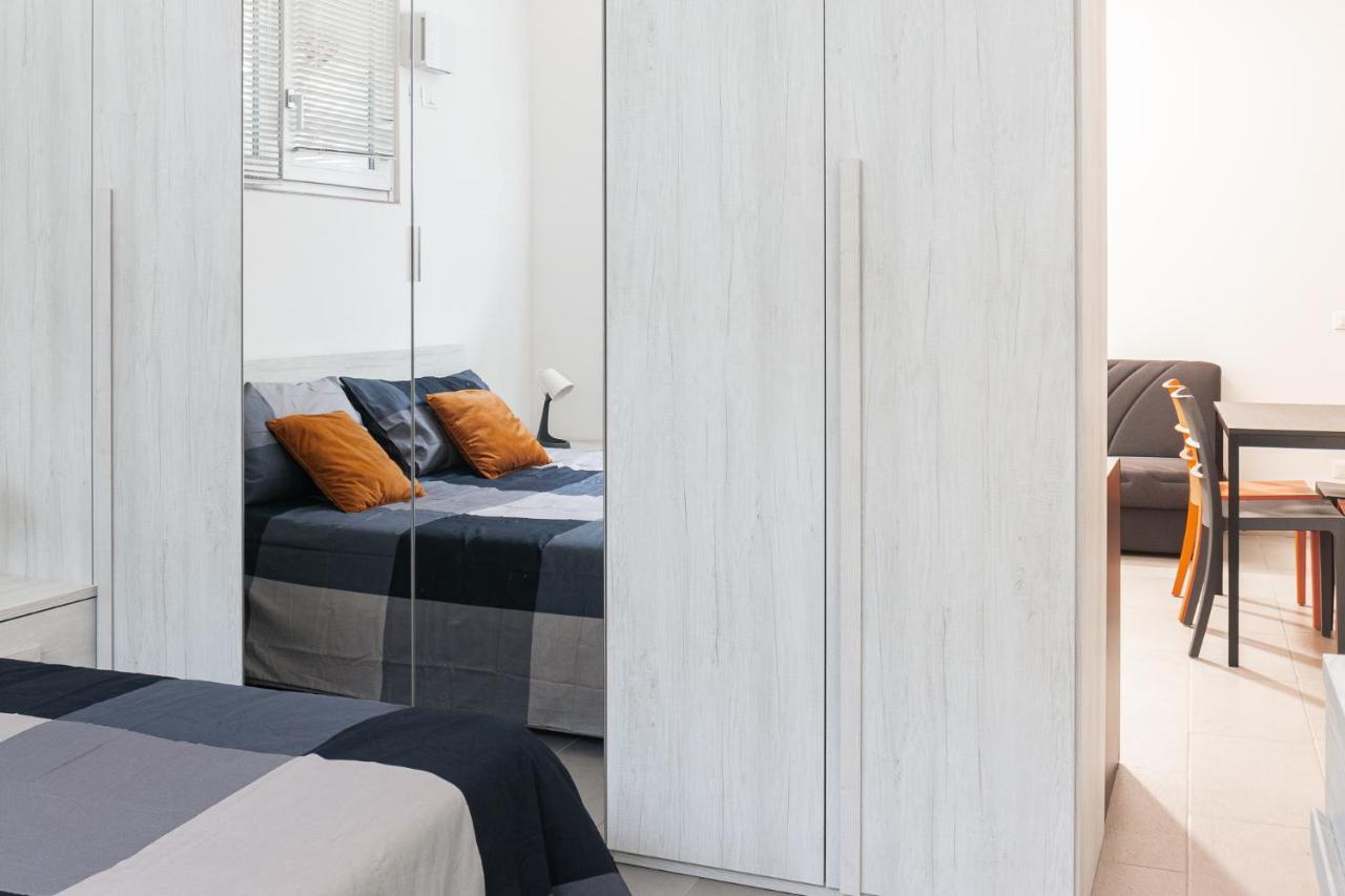 Staurenghi Red Apartment Varese Buitenkant foto